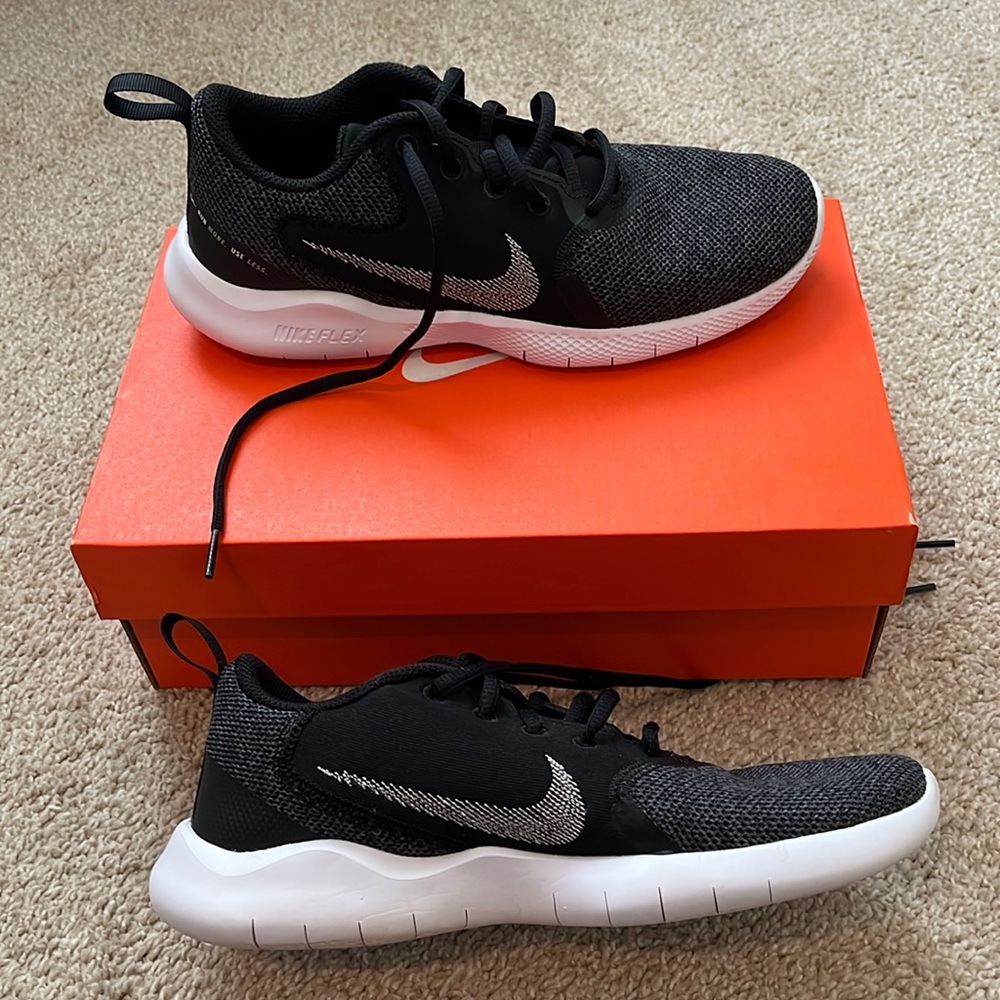 Nike Flex Experience Run 10 Women’s Road Running Shoes